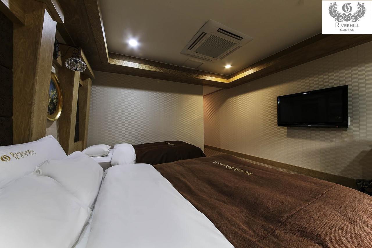 Gunsan River Hill Tourist Hotel Exterior photo